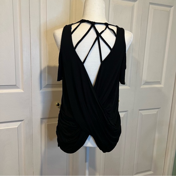 π She + Sky Black Top With Criss Cross Back - Size Small - Picture 4 of 8